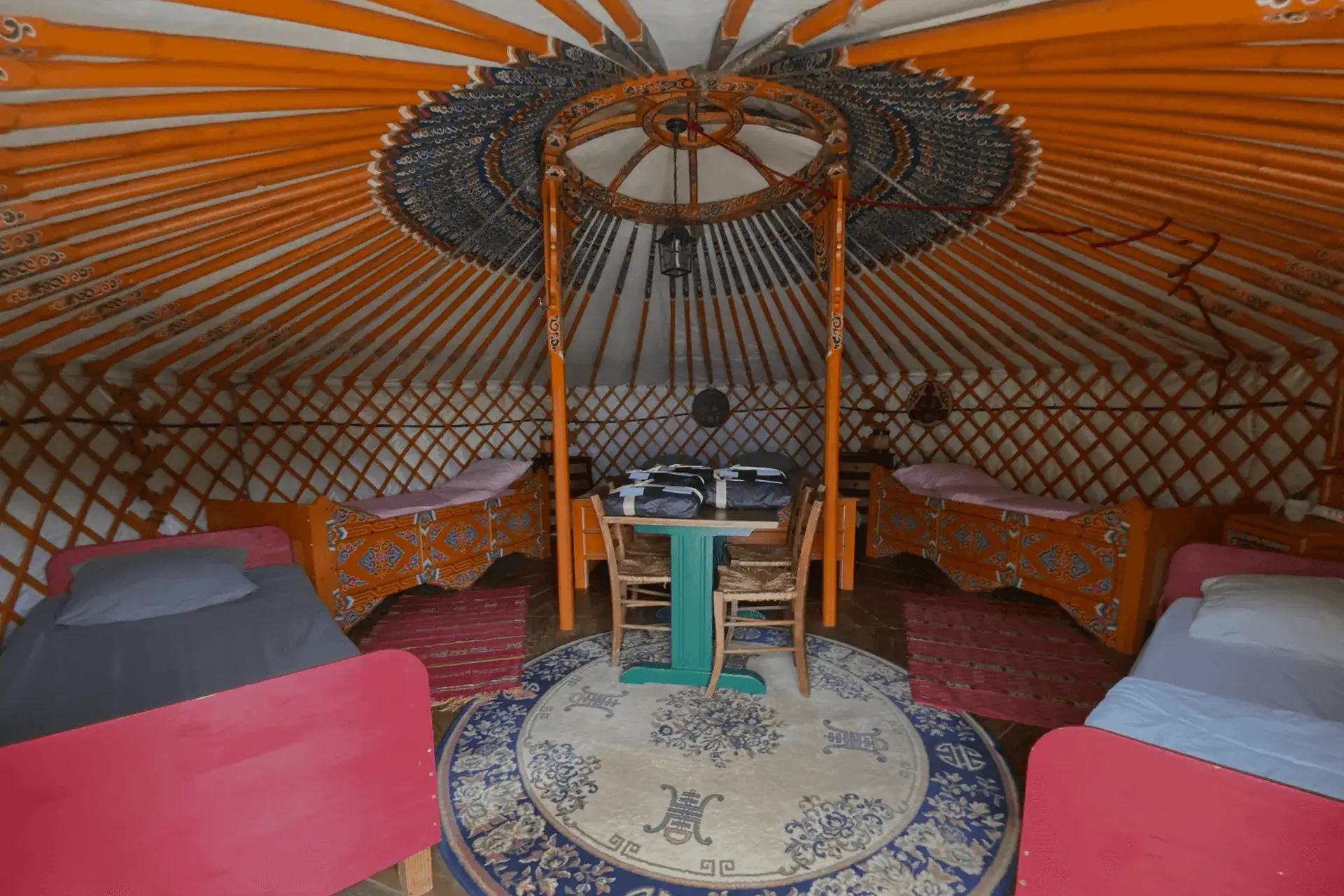 Intérieur d'une yourte mongole